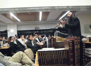 Rav Mayer Twersky delivers his condemnation over the Gay panel. [Photo: Yitzchak N.. For VIN News]