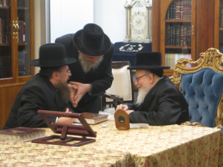 Rabbi Frankfurter spent several hours this week in New Square this past Sunday night with Rabbi Twersky and community activists who are still reeling from the alleged arson attack. Photo by Shmuel Lenchevsky for Ami magazine