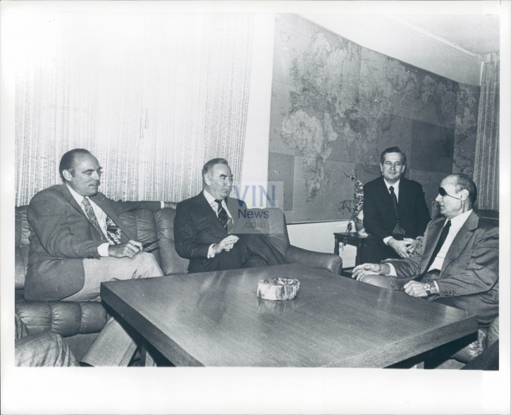 Carey with Isaeli defense minister Moshe Dayan