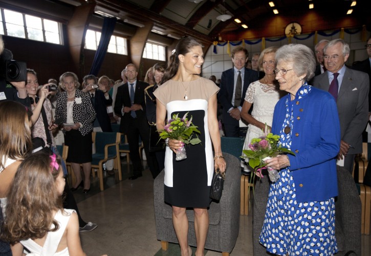  Sweden's Crown Princess Victoria (L) together with Nina Lagergren (R) during the centennial commemoration of the birth of Raoul Wallenberg, who was the brother of Nina Lagergren, in Sigtuna, Sweden, 04 August 2012. Raoul Wallenberg saved jews from the Nazis during the final days of World War II and then disappeared into Soviet prisonship.  EPA/Staffan Claesson 