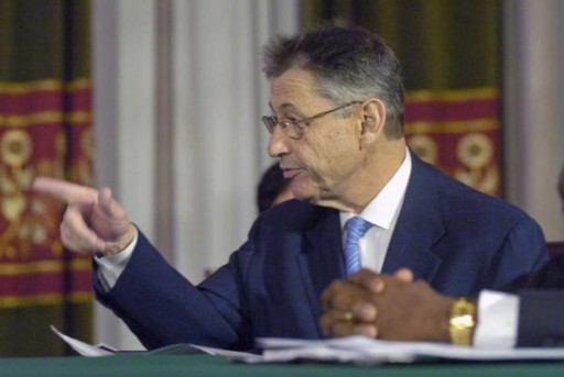 Photo credit: AP | Sheldon Silver speaks at a meeting. (March 20, 2007)
