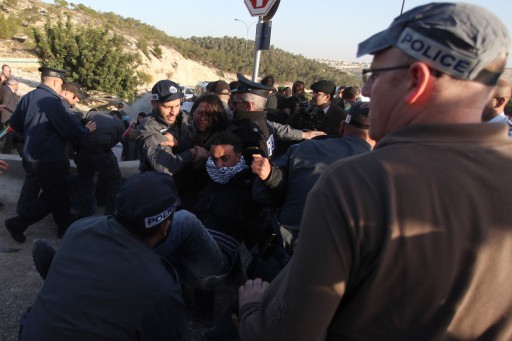 Israeli border police clash with Palestinians attempting to return to the Bab al-Shams (Gate of the Sun) "outpost" Palestinians recently erected in theWest Bank area known as E1 located east of Jerusalem and near the Jewish settlement of Maaleh Adumim, on January 15, 2013. Flash90
