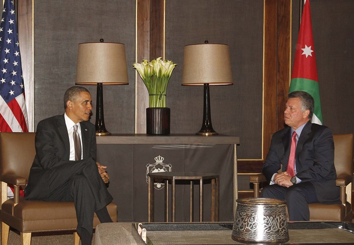 Jordan King Abdullah II (R) meets with US President Barack Obama at Al-Hummar Royal offices, in Amman, Jordan, 22 March 2013. EPA/JAMAL NASRALLAH