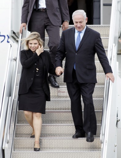 File photo of Israeli Prime Minister Benjamin Netanyahu (R) with his wife Sara. EPA/PATRICK DOYLE