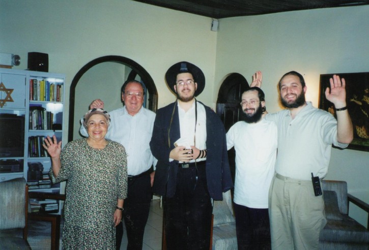 In this Aug 2001 photo(L-R) Mr. and Mrs. Nachman, Rabbi Yisroel Freeman, co-director of Chabad Lubavitch of Sudbury, Massachusetts, NY businessman Moshe Schwimmer, and Yitzchuk Freund. at the home of Mr. Najman in Managua Nicaragua (Photo - Rabbi Yisroel Freeman)