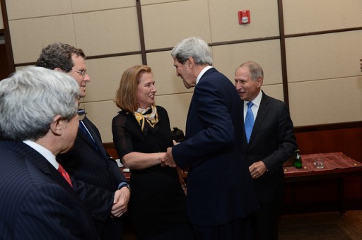File: U.S. Secretary of State John Kerry speaks with Israeli Justice Minister Tzipi Livni (Photo Credit: U.S. State Department)