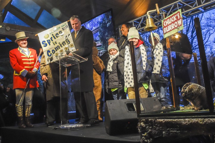 Mayor Bill de Blasio Attends Staten Island Groundhog Day Ceremony. Staten Island Zoo. Monday, February 02, 2015. (Ed Reed/Mayoral Photography Office)