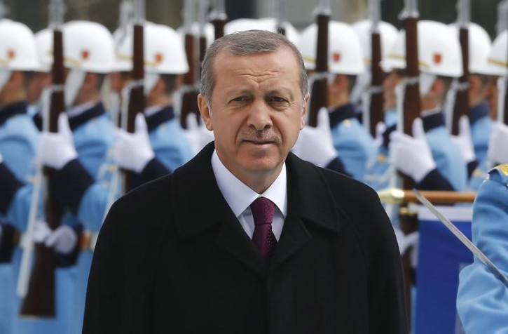 Turkey's President Tayyip Erdogan arrives for a welcoming ceremony at the Presidential Palace in Ankara, March 3, 2015. REUTERS/Umit Bektas 
