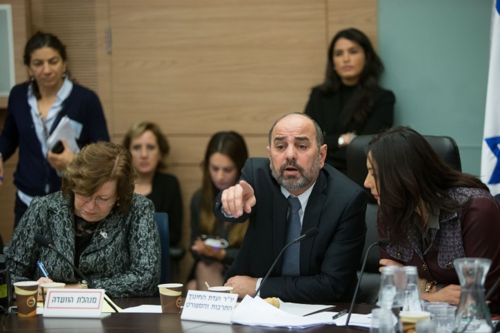FILE - Chairman Education, Culture, and Sports Committee Yaacov Margi (2R) reacts during a Education, Culture, and Sports Committee meeting in the Israeli parliament on January 27, 2016. Photo by Yonatan Sindel/Flash90