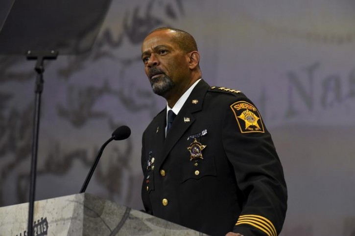 FILE - Milwaukee Sheriff David Clarke speaks during the National Rifle Association's annual meeting in Nashville, Tennessee April 10, 2015.  REUTERS/Harrison McClary 