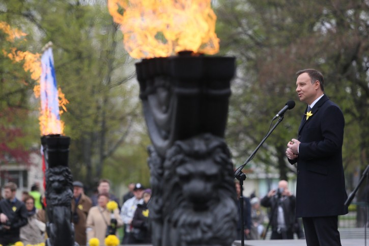 Polish President Andrzej Duda speaks during the official ceremony marking the 73rd anniversary of the Warsaw Ghetto Uprising at the Monument to the Ghetto Heroes in Warsaw, Poland, 19 April 2016. The 1943 Warsaw Ghetto Uprising against the Nazis was the largest single revolt by the Jews during World War II.  EPA/TOMASZ GZELL POLAND OUT
