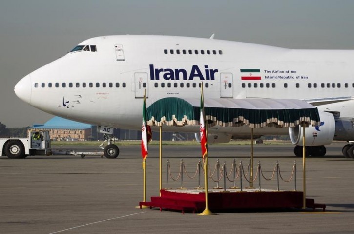  A IranAir Boeing 747SP aircraft is pictured before leaving Tehran's Mehrabad airport September 19, 2011. REUTERS/Morteza Nikoubazl/File photo