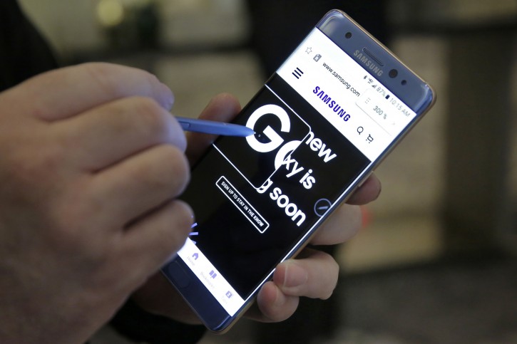 In this July 28, 2016, photo, a screen magnification feature of the Galaxy Note 7 is demonstrated, in New York. Samsung releases an update to its jumbo smartphone and virtual-reality headset, mostly with enhancements rather than anything revolutionary during a preview of Samsung products. (AP Photo/Richard Drew)