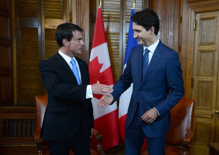 Prime Minister Justin Trudeau and Prime Minister of the France Manuel Valls have a meeting on Parliament Hill in Ottawa, Thursday Oct. 13, 2016.  (Adrian Wyld/The Canadian Press via AP)