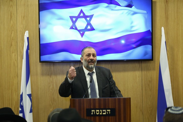 Minister of Interior Affairs Aryeh Deri speaks during a meeting with Sephardic Rabbis Union at the knesset, the Israeli parliament in Jerusalem, on December 6, 2016. Photo by Yaakov Cohen/Flash90