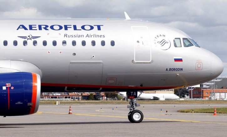 The logo of Russia's flagship airline Aeroflot is seen on an Airbus A320-200 in Colomiers near Toulouse, France, September 26, 2017. REUTERS/Regis Duvignau
