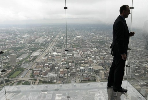 Chicago Il S On Glass Floor 103 Stories Above Shock Four Men Vinnews